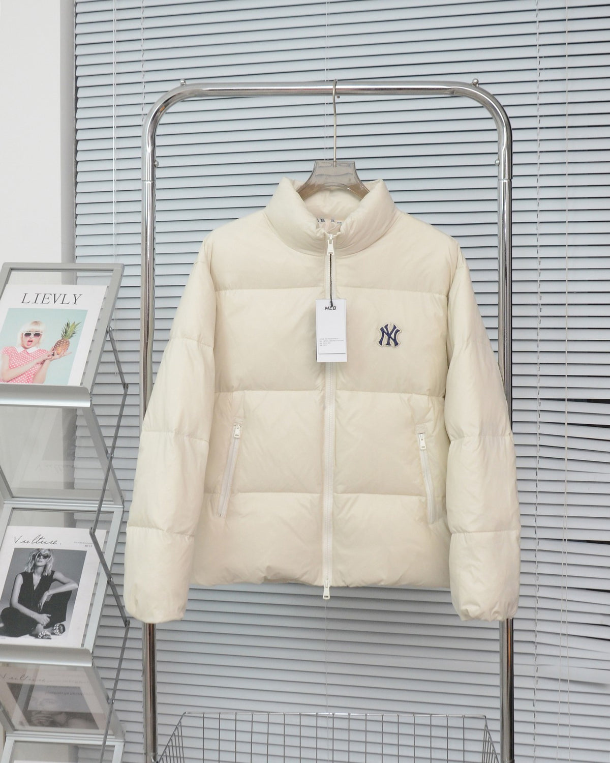 MLB New York Yankees Down Puffer Jacket Cream White NY Monogram