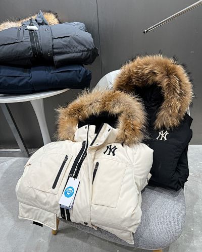 MLB NY Yankees Cream White Fur Trim Hooded Down Jacket