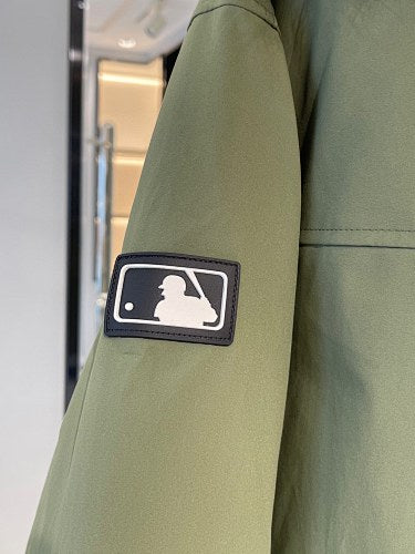 MLB NY Yankees Olive Green Military Fur Trim Hooded Parka