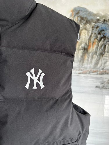 MLB New York Yankees Black Down Vest