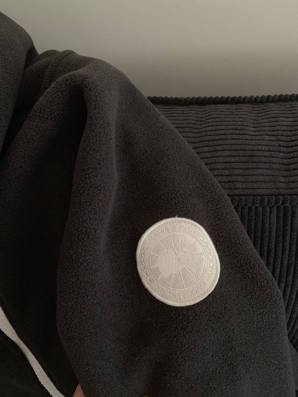 Moncler x Palm Angels Down Jacket Black Palm Tree Badge Archive Interior Yellow Tag（副本）